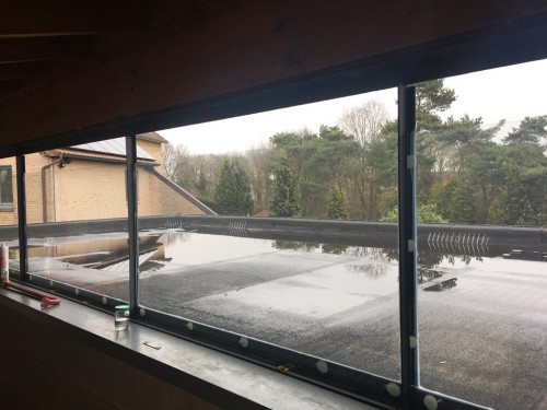 Hier zie je de opening boven aan het glas